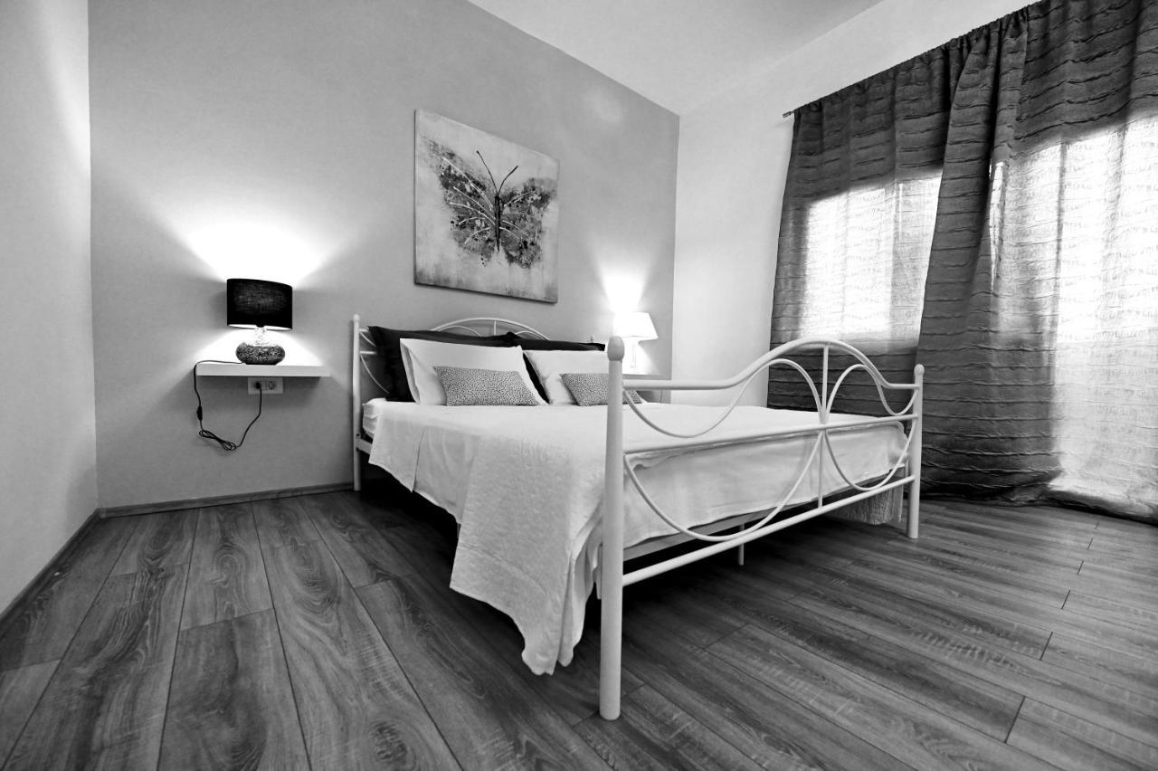 Studio Apartman Sandra, อิโมตสกี ภายนอก รูปภาพ