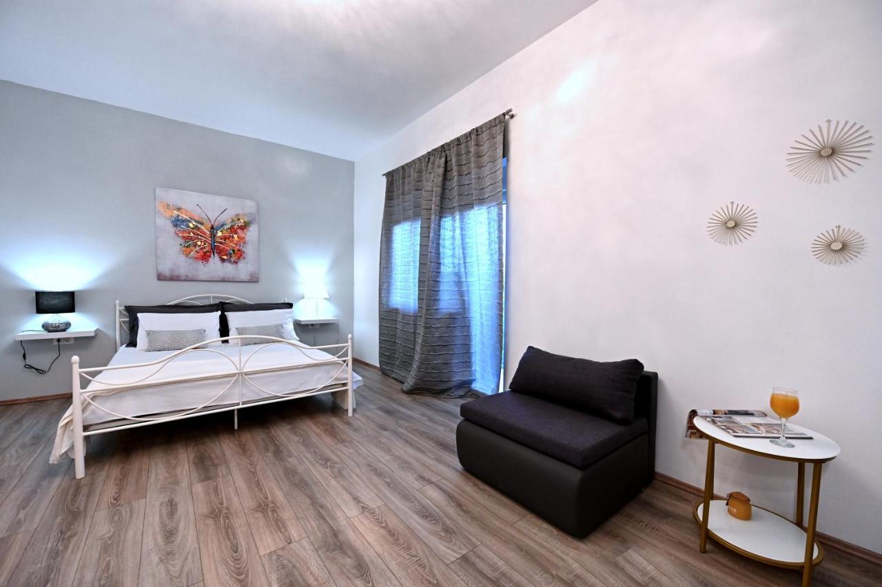 Studio Apartman Sandra, อิโมตสกี ภายนอก รูปภาพ