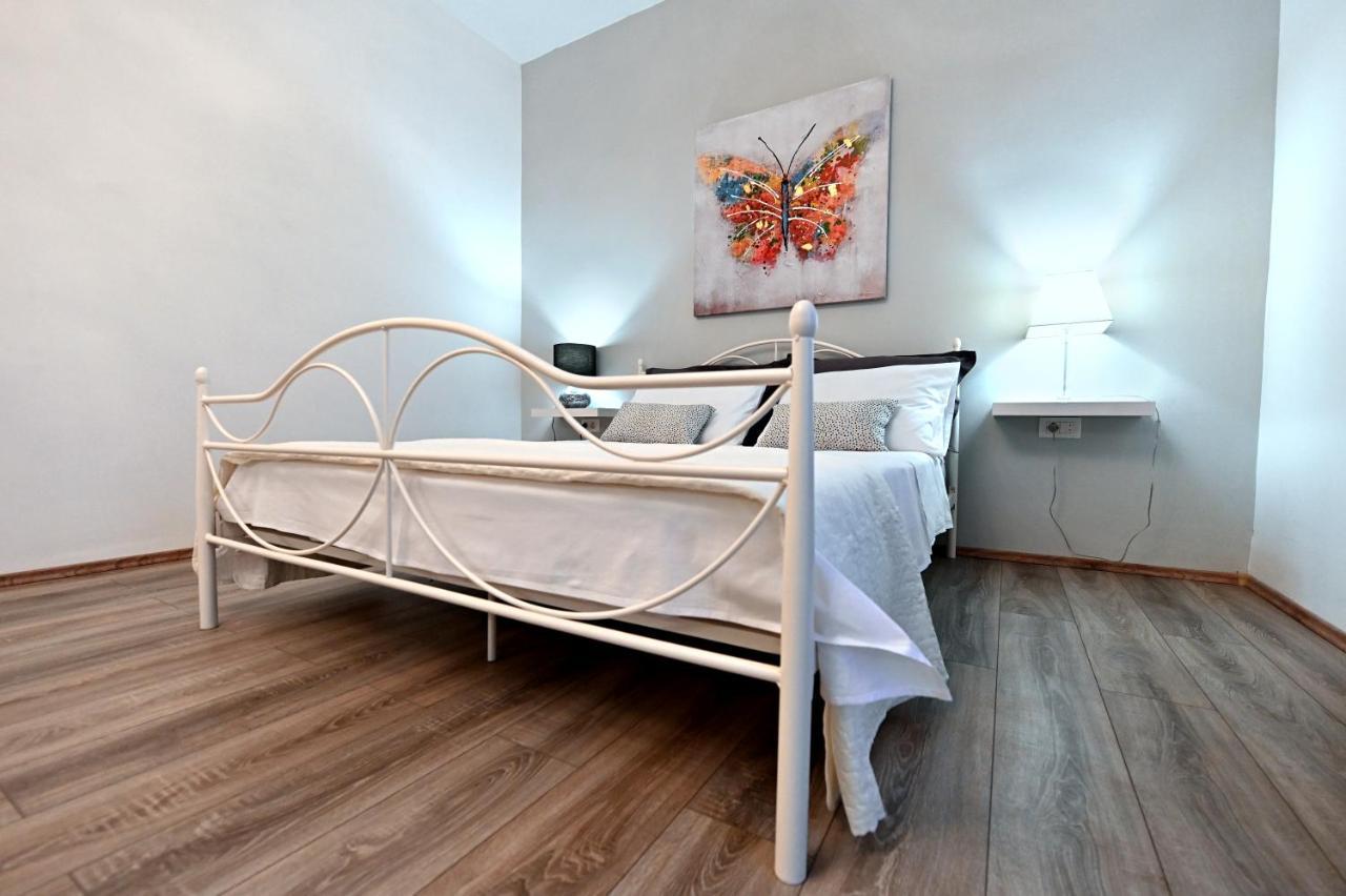 Studio Apartman Sandra, อิโมตสกี ภายนอก รูปภาพ